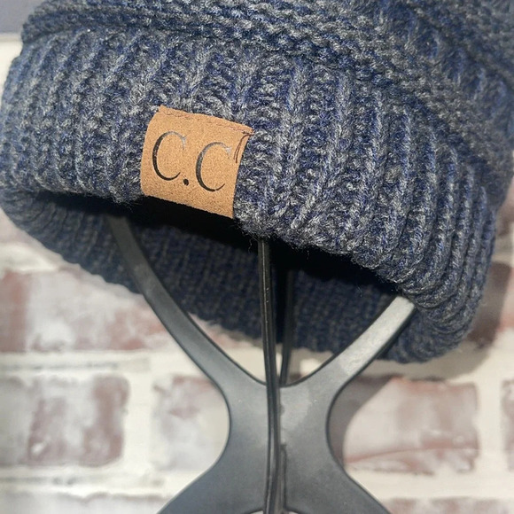 CC beanie - Picture 3 of 5